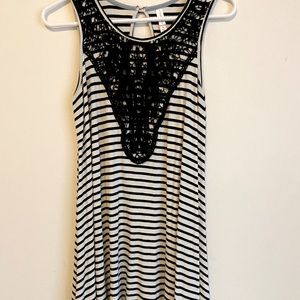 Black & white ribbed dress